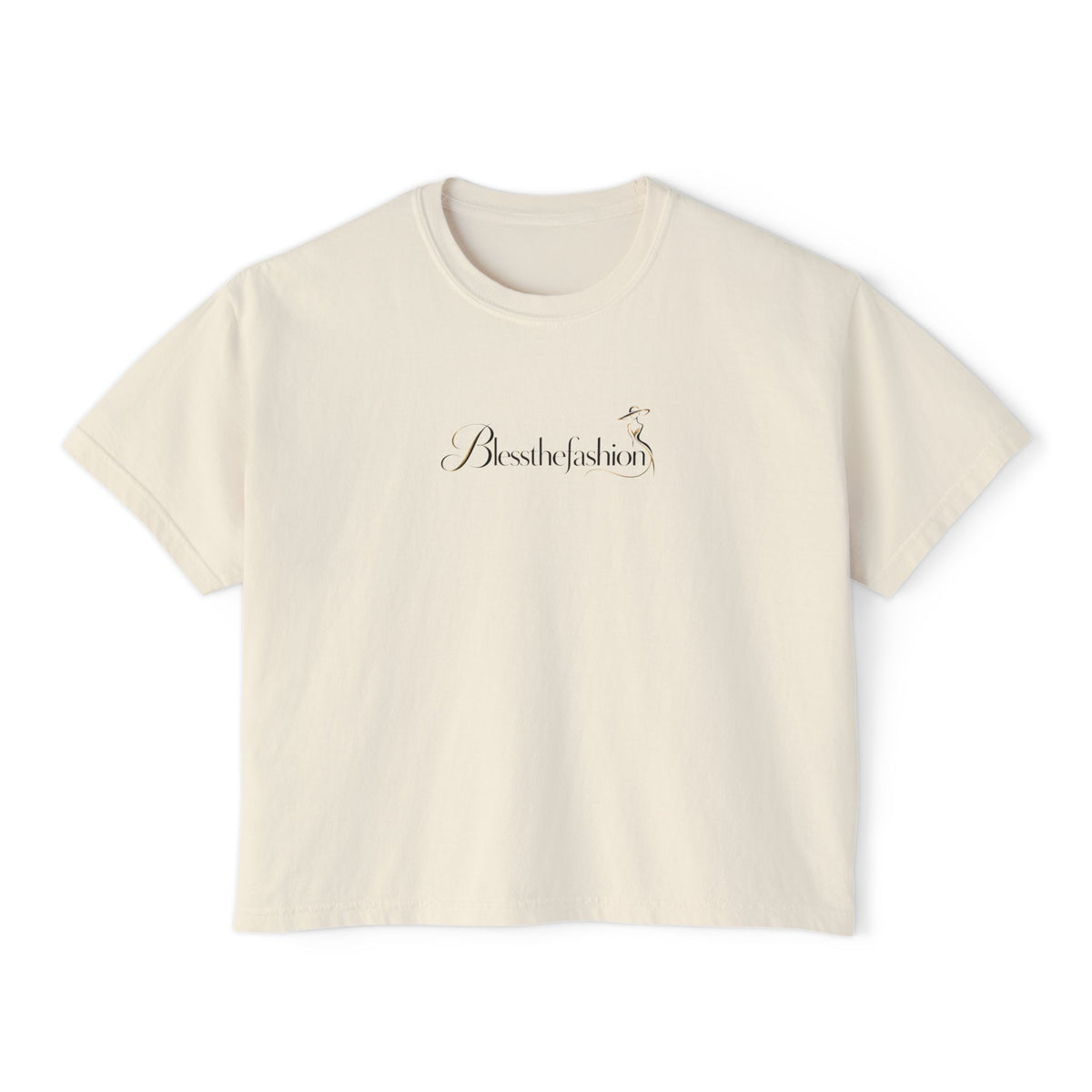 Women's Boxy Tee with Minimalist “Amour Toujours” Script