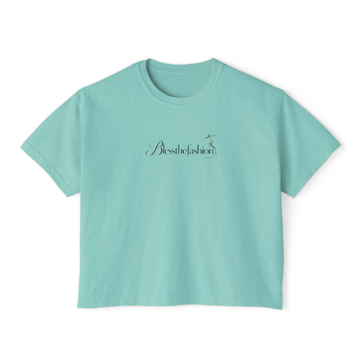 Women's Boxy Tee with Minimalist “Amour Toujours” Script