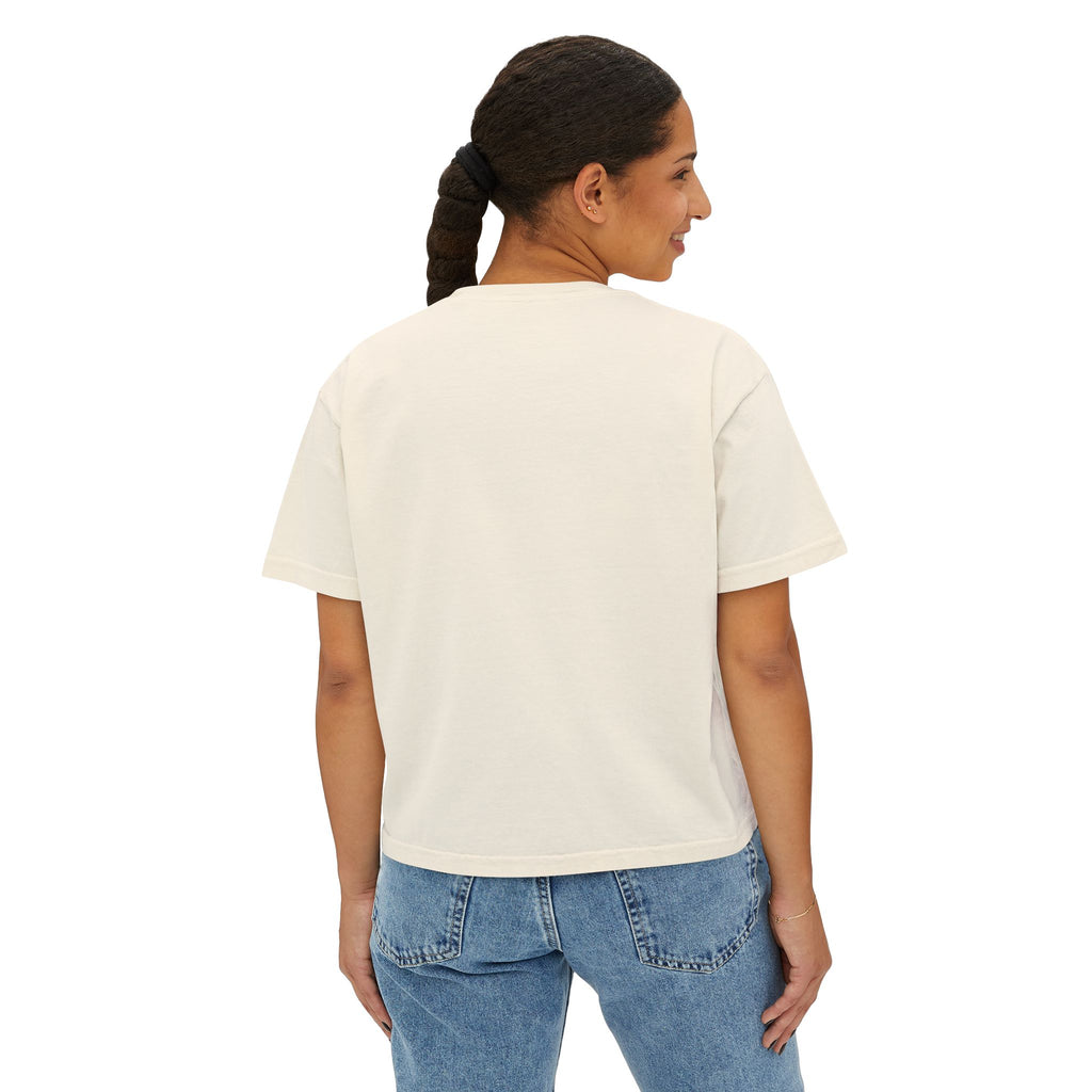 Women's Boxy Tee with Minimalist “Amour Toujours” Script